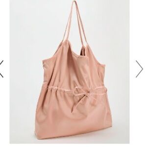 New year sale NWT ZARA  VACATION Ribbon Satin Tote Bag
🚨FIRM PRICE NO DISCOUNT